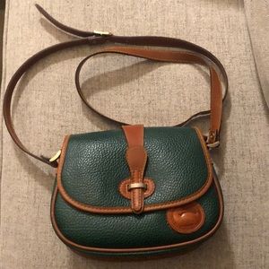 ✅ DOONEY & BURKE CROSS BODY BAG